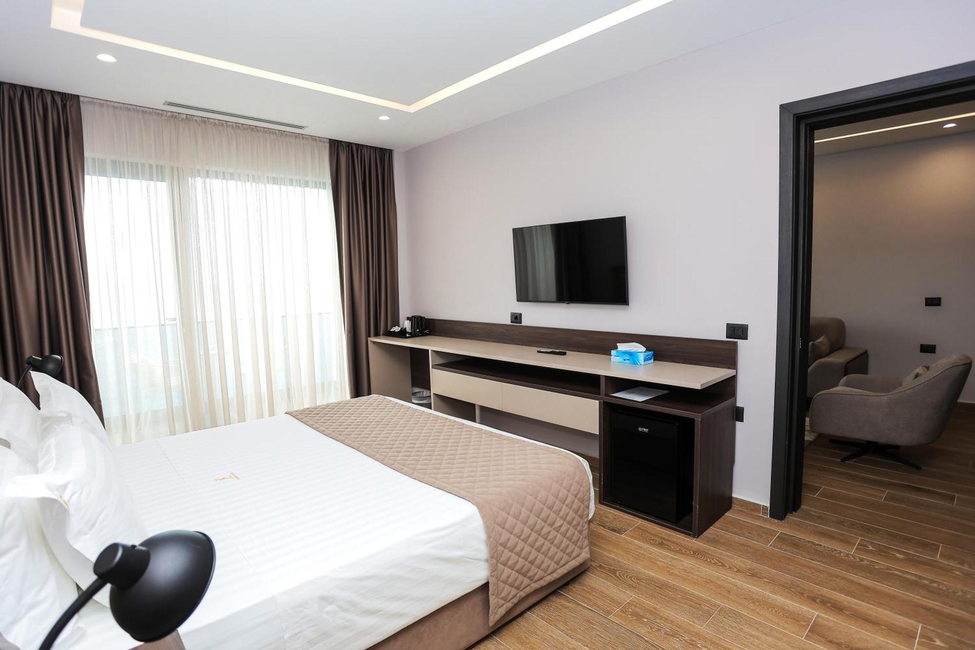 Joelle Premium Hotel Sarandë Exterior foto